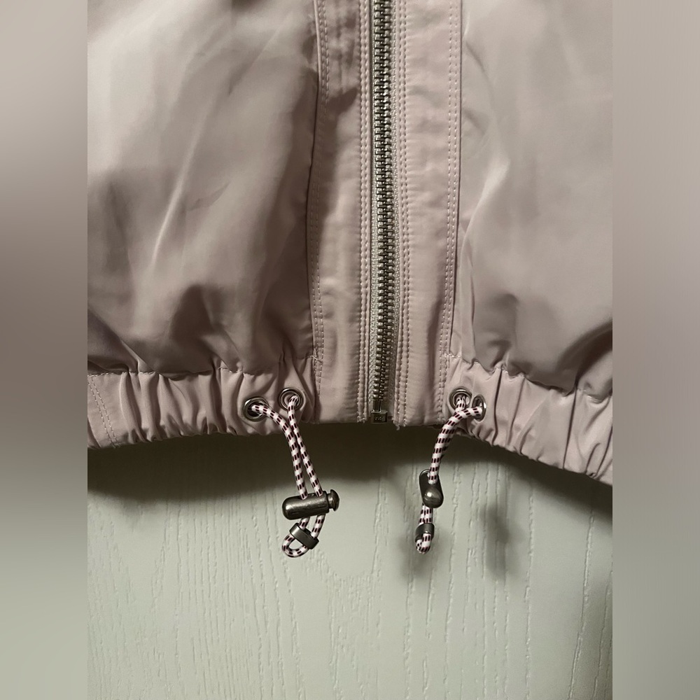 Athleta Chill Bomber Jacket in Beech Stone Size Small - Picture 3 of 11